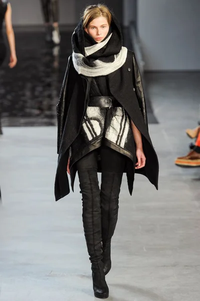 Look 35